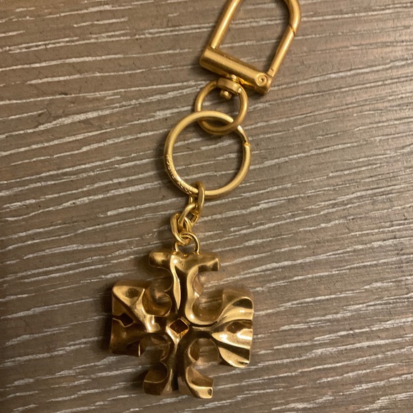Tory Burch Kira key ring fob bag charm in gold-tone metal. - Picture 1 of 2